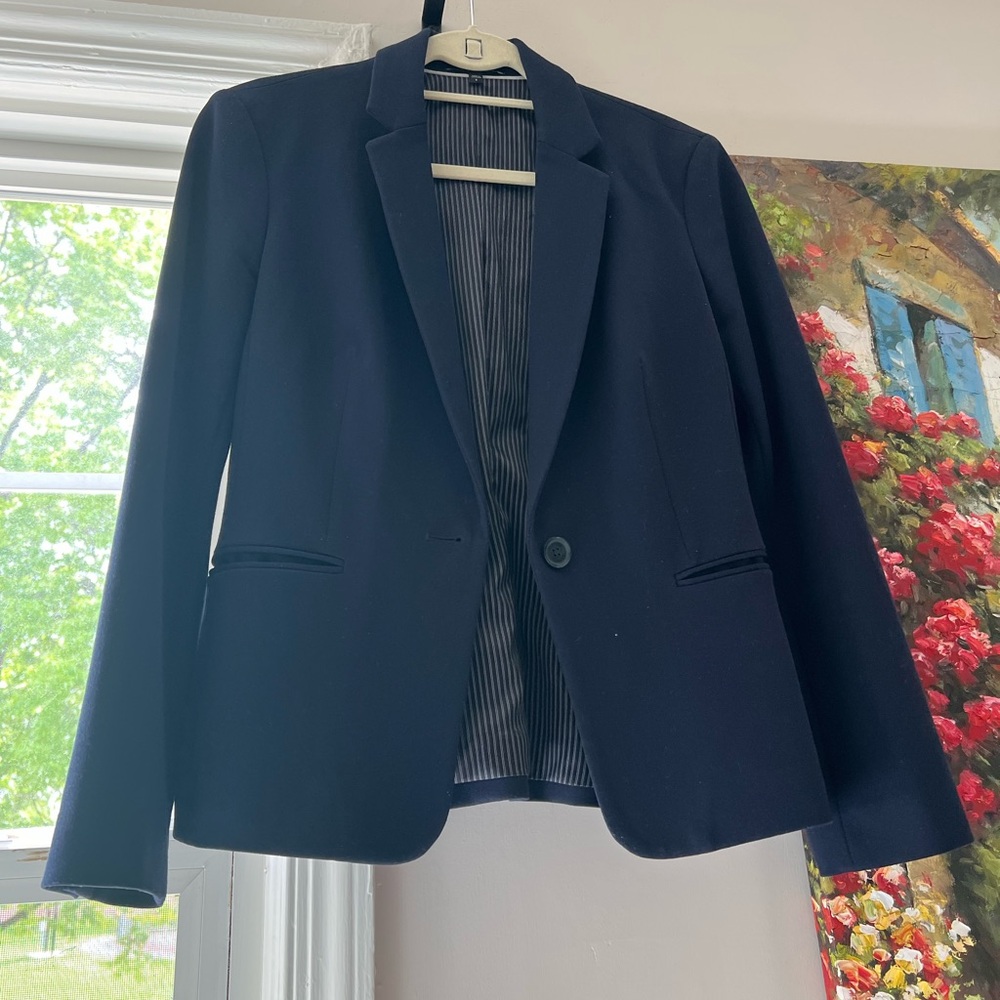 Navy 1 button express blazer size 8 perfect condition